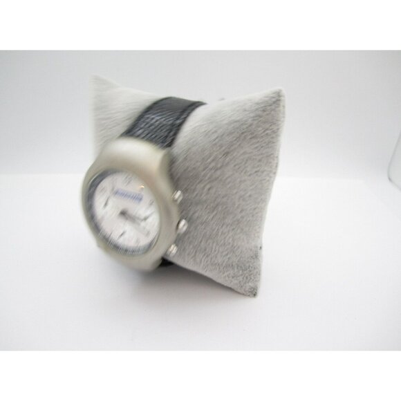 Men Michelin Tire Company Quartz WR Analog 38mm Round Watch (H339) "New Battery" - Picture 4 of 10